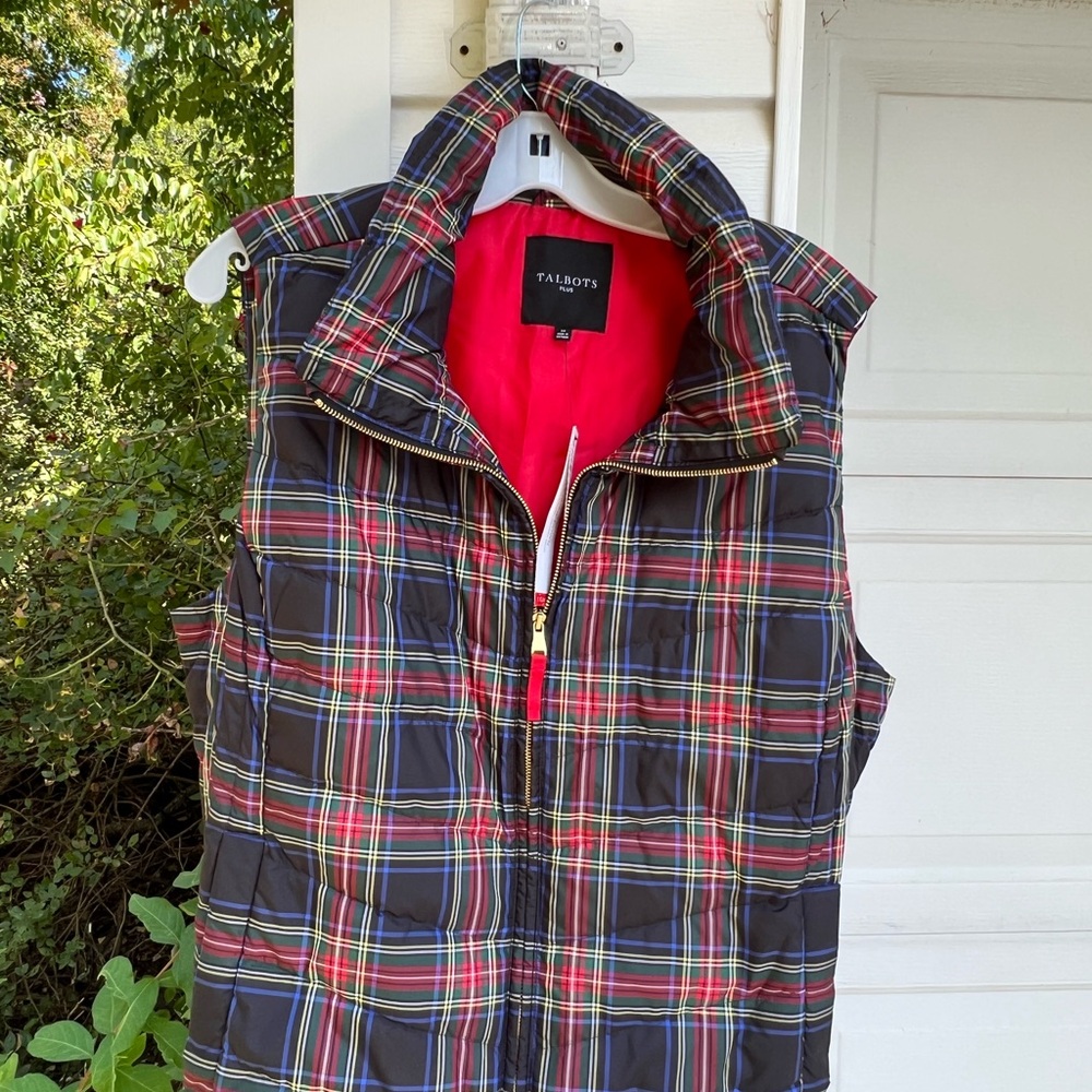 NWT Talbots Cozy Navy Multicolored Plaid Down Puffer Vest Pockets - Picture 3 of 7